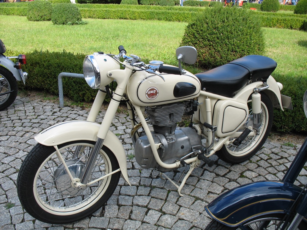 Oldtimer-Teilemarkt Suhl 2015