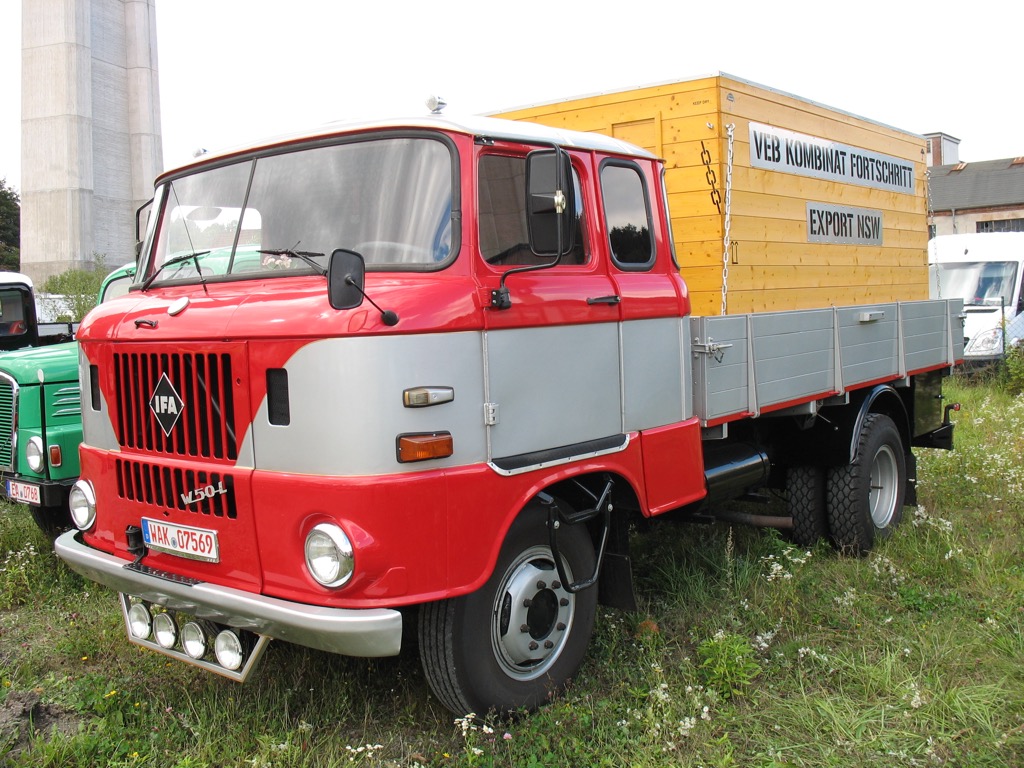 Oldtimer-Teilemarkt Suhl 2015