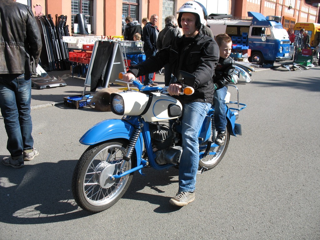 Oldtimer-Teilemarkt Suhl 2013