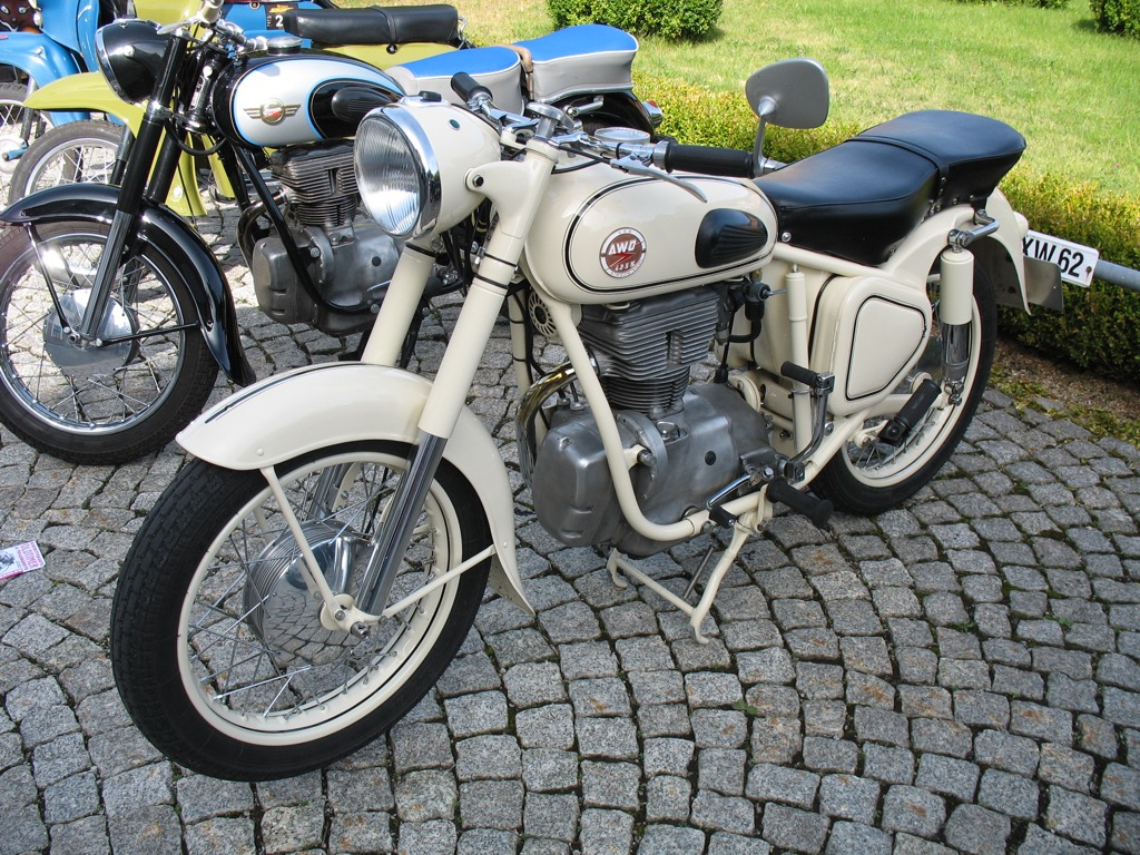 Oldtimer-Teilemarkt Suhl 2014